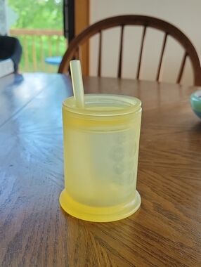 Yellow Silicone Drinking Cup with Straw - ola baby training cup. 5 oz